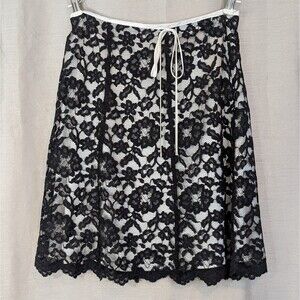 Notations Woman Petite MEDIUM Black Lace Over Ivory Knee Length Skirt Whimsygoth